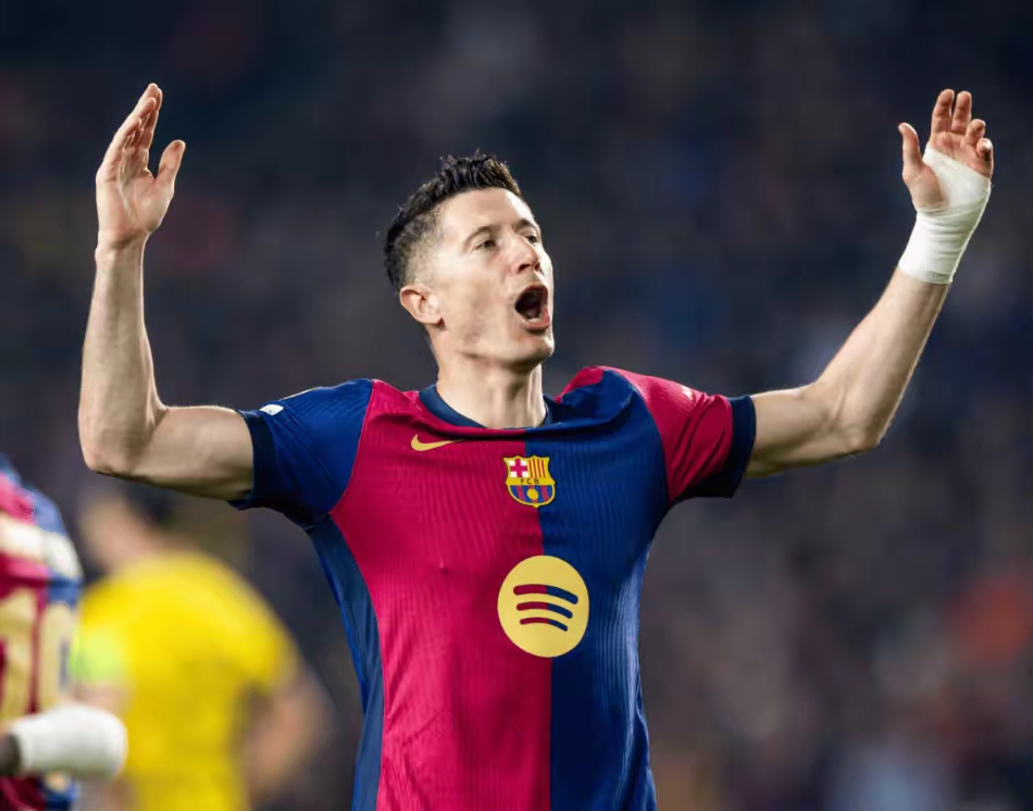 包含莱万多夫斯基遭遇十持续失利，G2教练压力巨大！观众掌声雷动的词条-九游官方入口