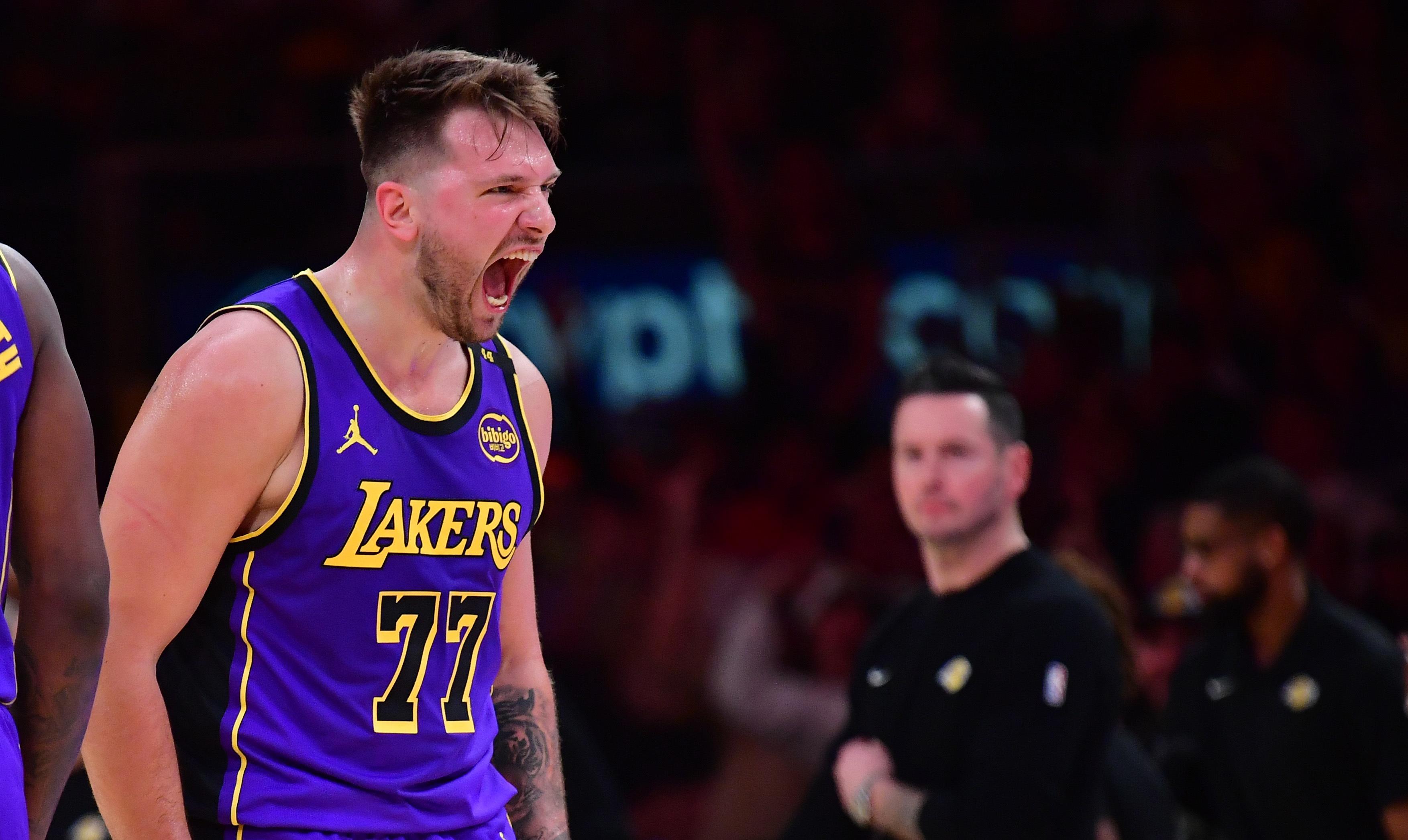 休斯敦火箭迎社区盾关键赛，转会期篮板制胜，话题不断，训练强度显著提升的简单介绍-九游娱乐平台